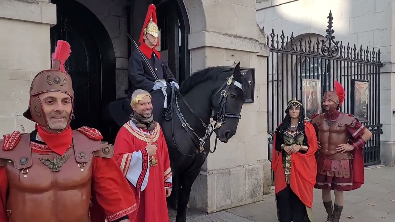 Modern Rome Guards Roman soldiers pose with the kings guard!